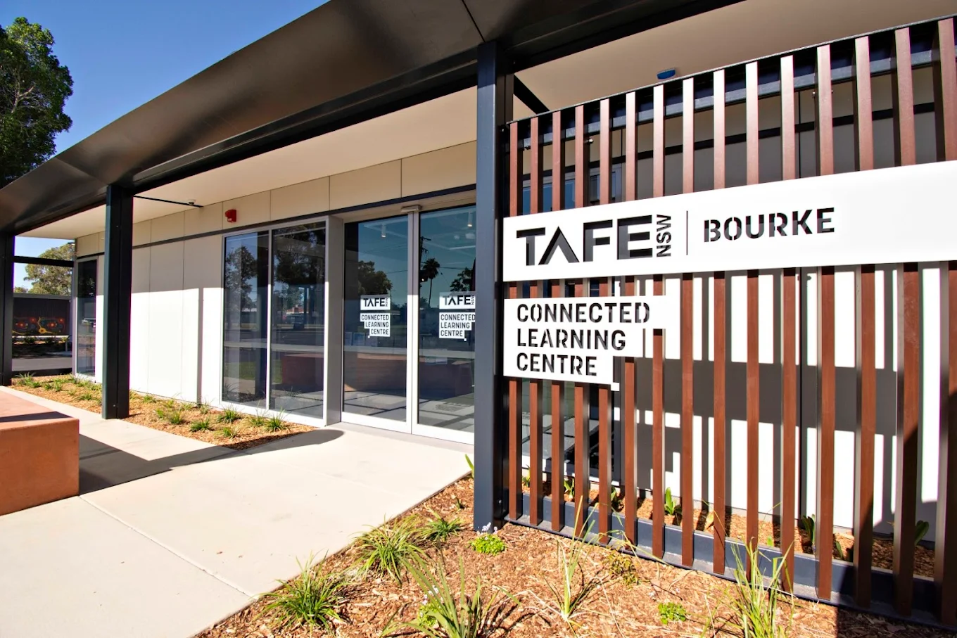 Institution defulat img