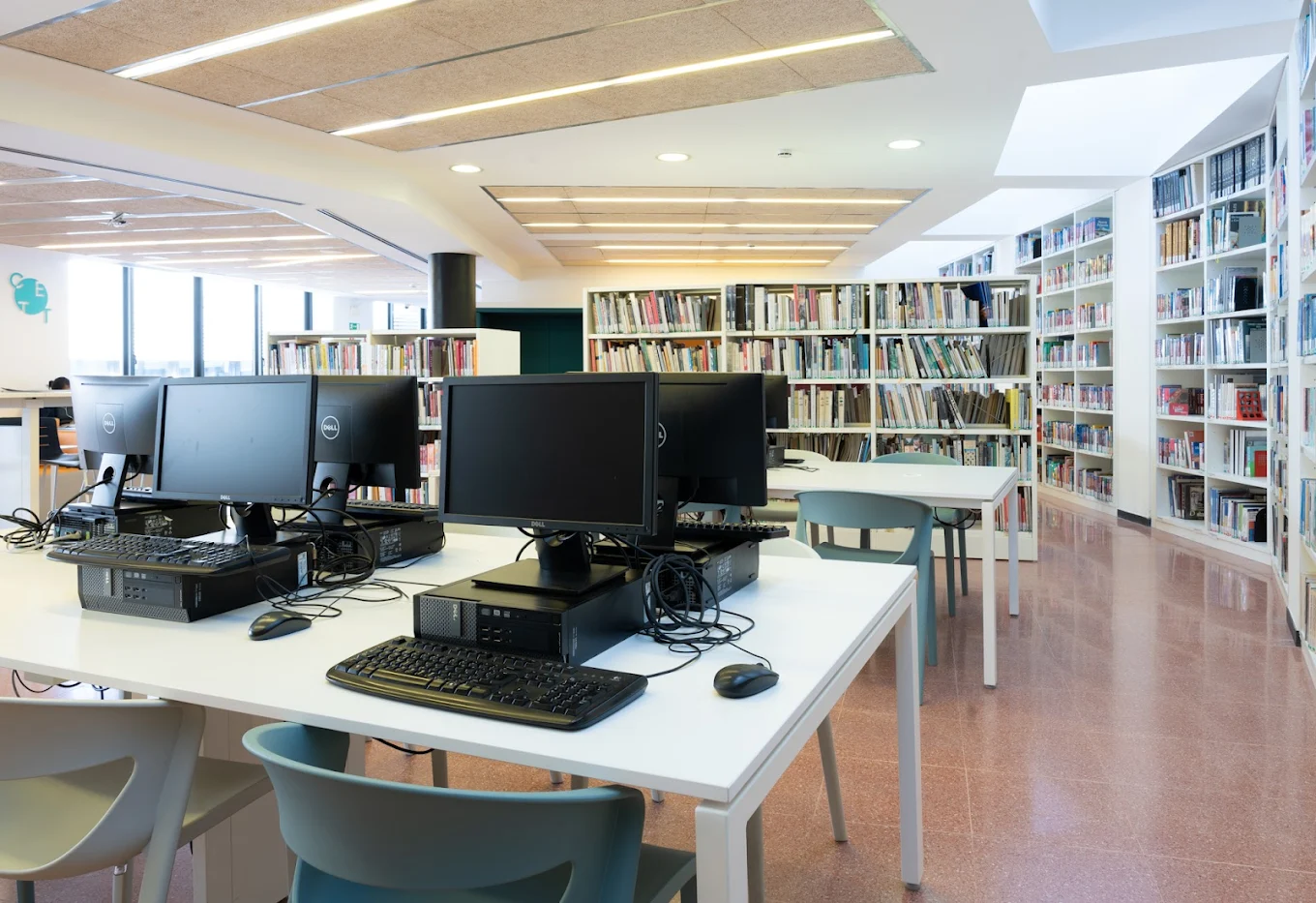 Institution defulat img