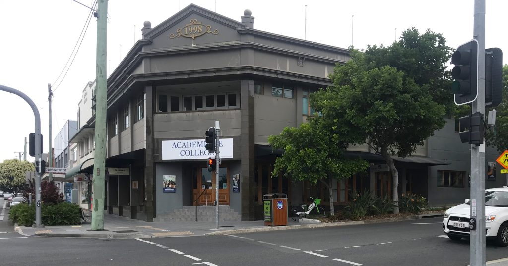 Institution defulat img