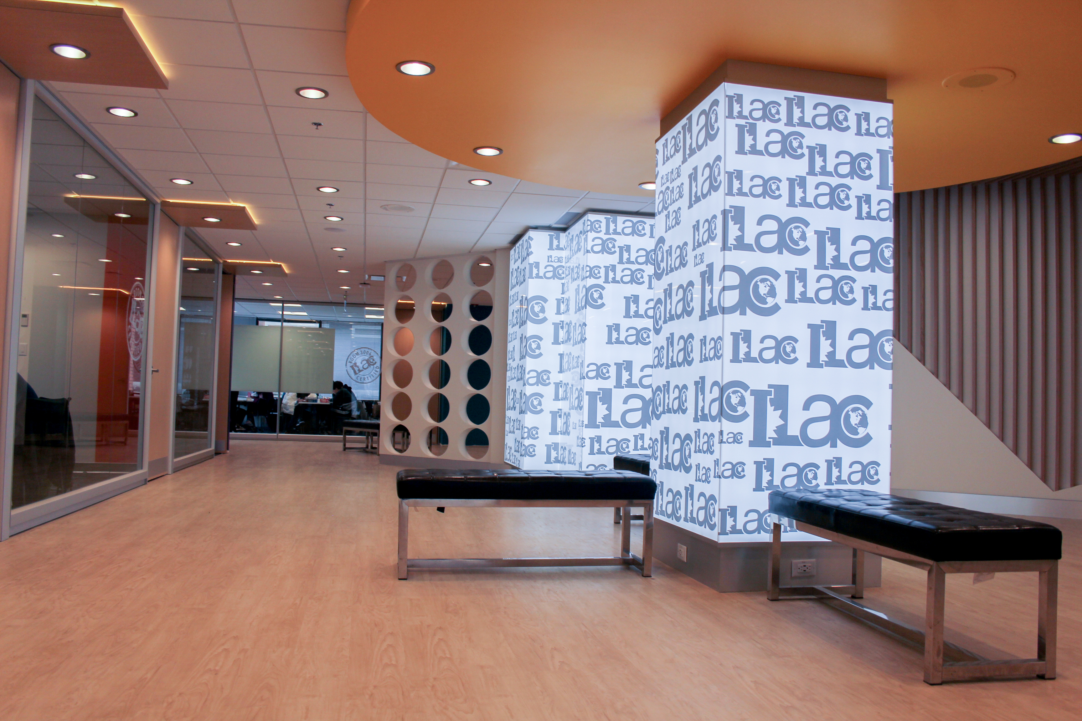 Institution defulat img