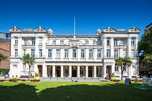 Institution defulat img