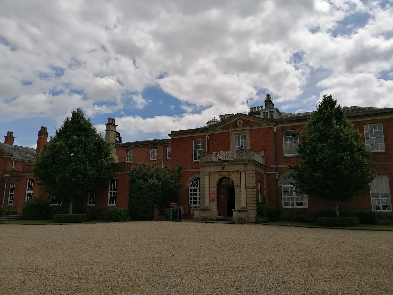 Institution defulat img