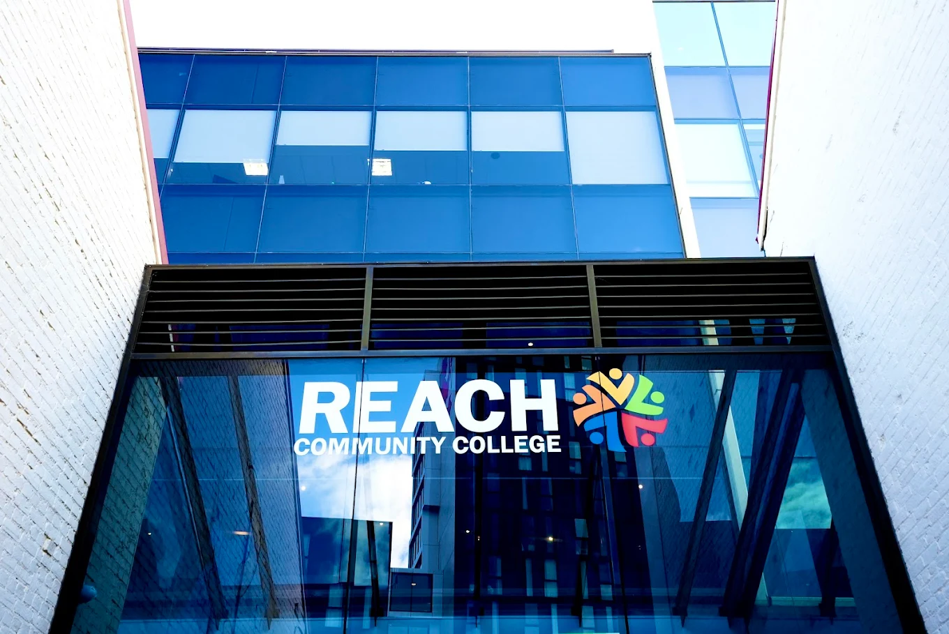 Institution defulat img