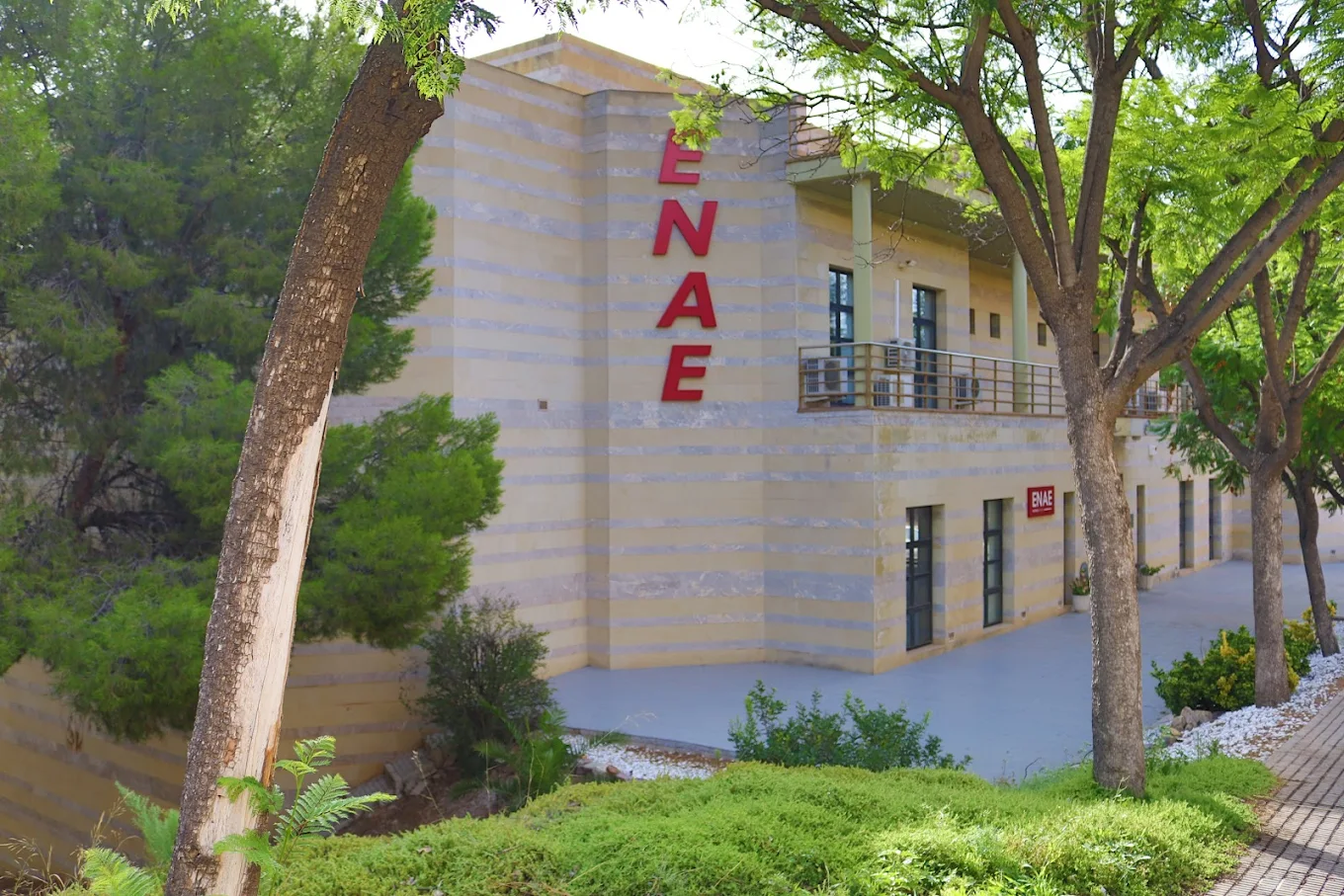 Institution defulat img