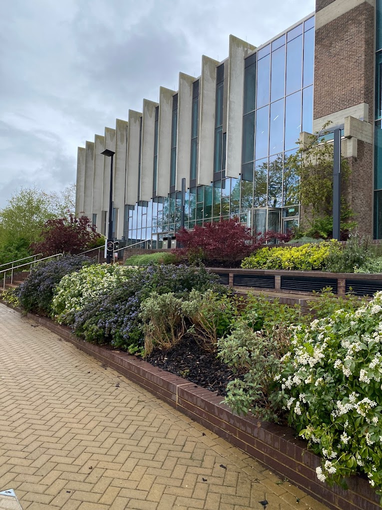 Institution defulat img