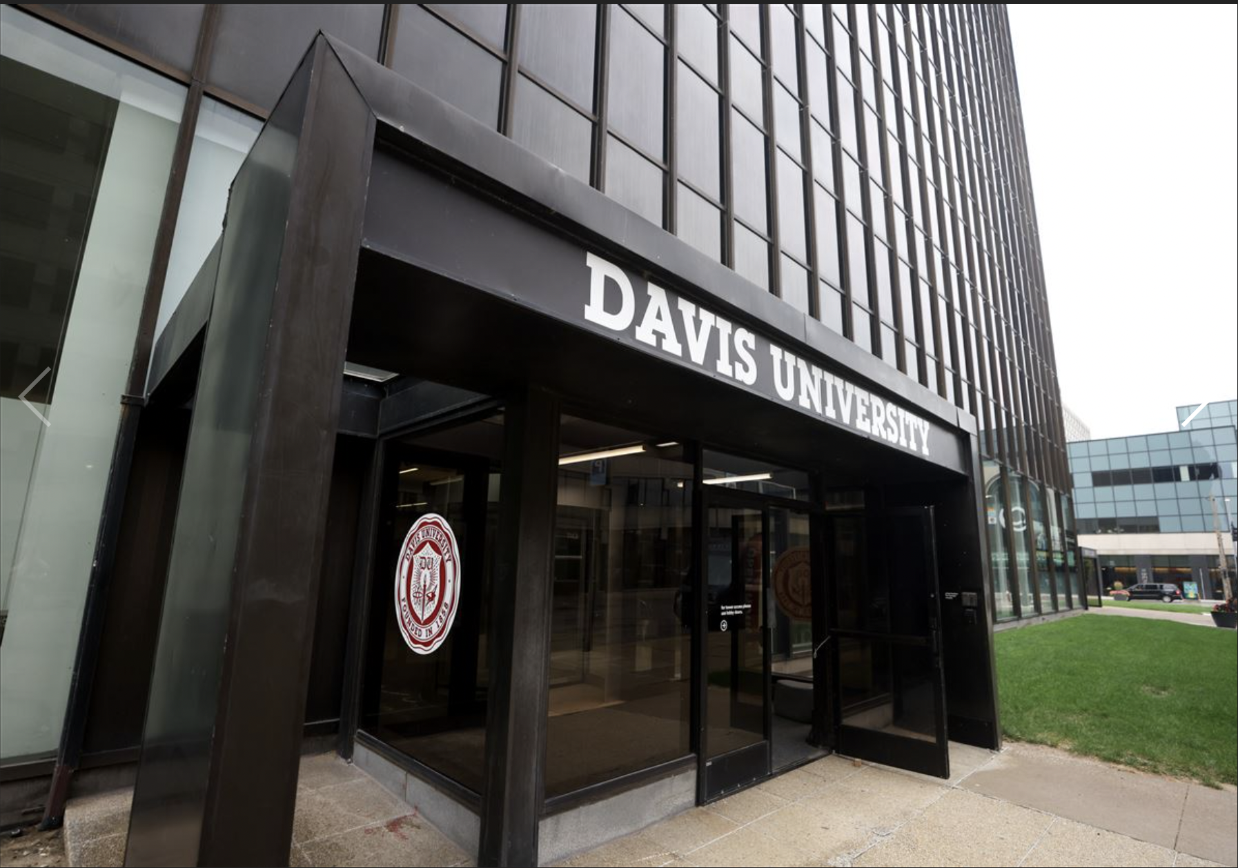 Institution defulat img