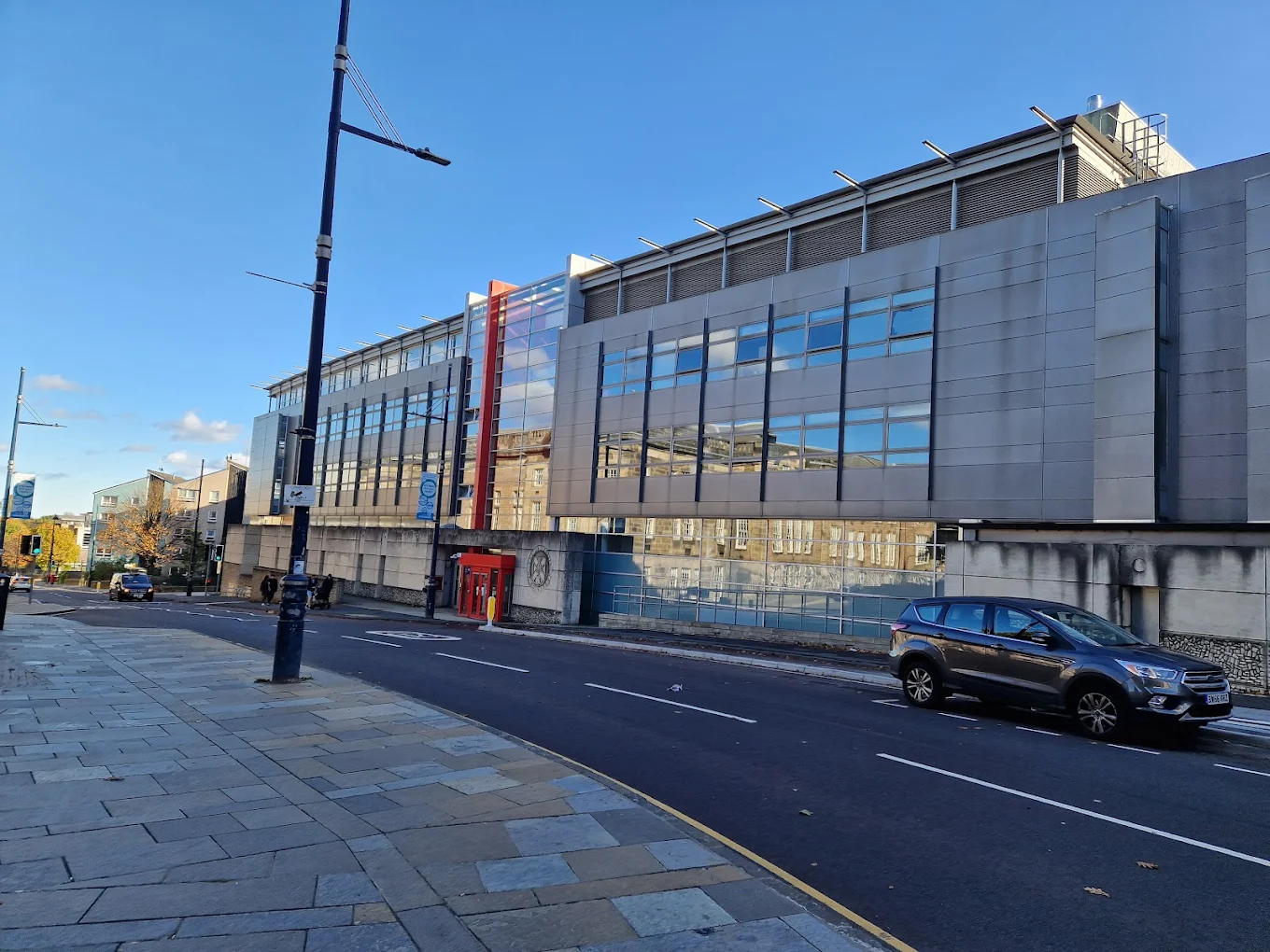 Institution defulat img